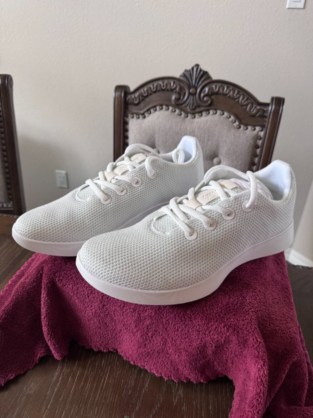 MEN'S SIZE 12.5 ALLBIRD SNEAKERS